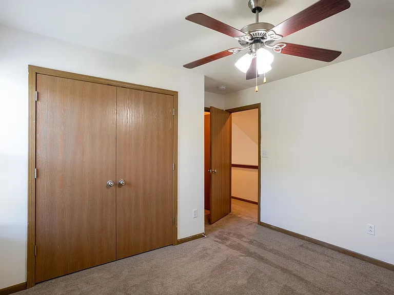701-703 Glenstone Dr. — Photo 32