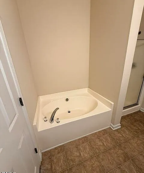 806 Carpenter Glenn Dr — Photo 31