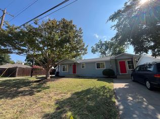 296 S Lakeview Dr #B, Lake Dallas, TX 75065