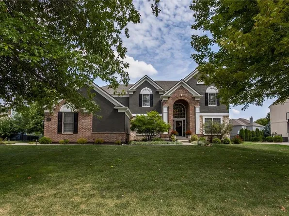 14549 Windsor St, Leawood, KS 66224