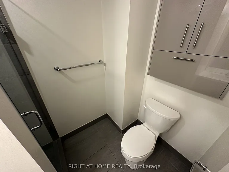 188 Fairview Mall Dr #605 — Photo 5