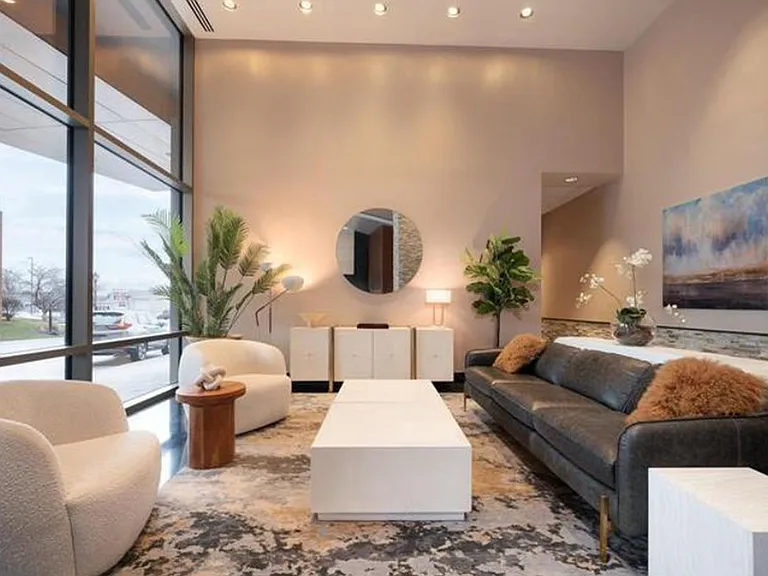 105 Christina Landing Dr #1105 — Photo 1