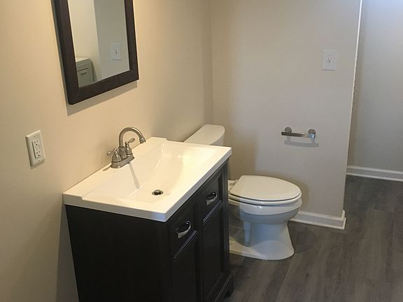 Down Stair Bath and Laundry
