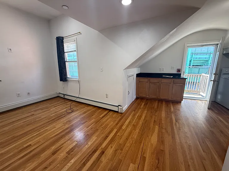 69 Beacon St #3 — Photo 3