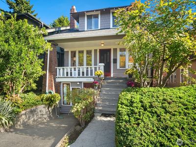 3418 Densmore Avenue N, Seattle, WA, 98103