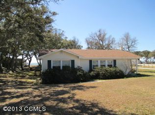 1402 Island Rd, Harkers Island, NC 28531