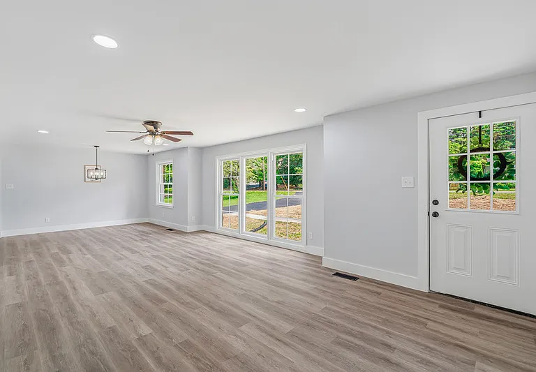 6821 Westland Dr — Photo 24