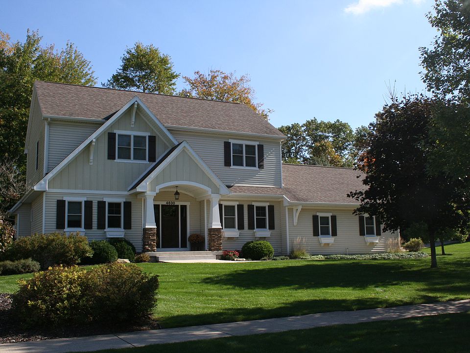 1st image of 4630 Firefly Dr NE