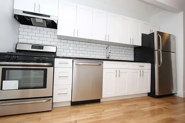 Rented by Nooklyn NYC LLC | media 19