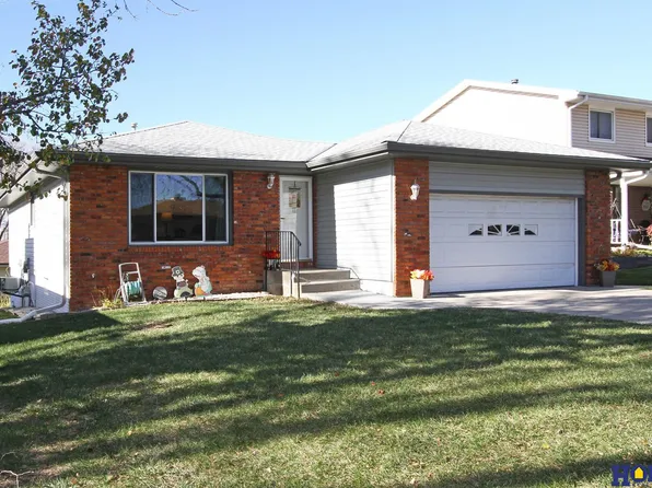 2721 Dorothy Dr, Lincoln, NE 68507