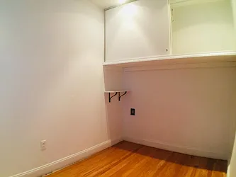 Rented by R New York