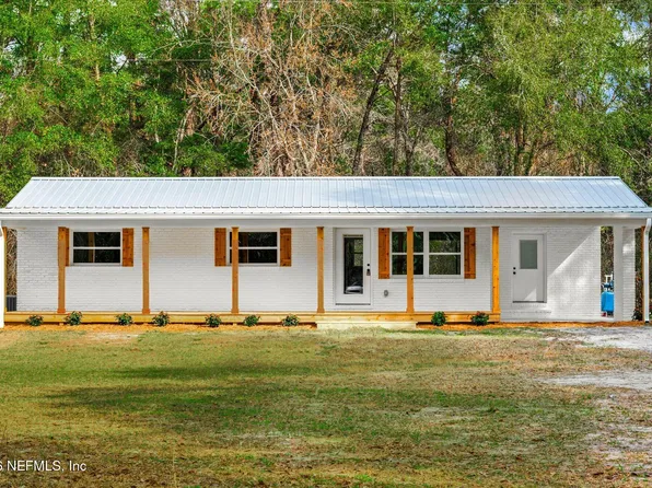 102 MULLINS Road, Palatka, FL 32177