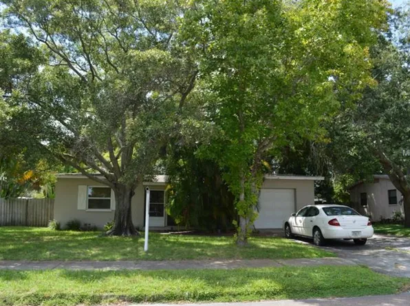 1952 74th St N, Saint Petersburg, FL 33710