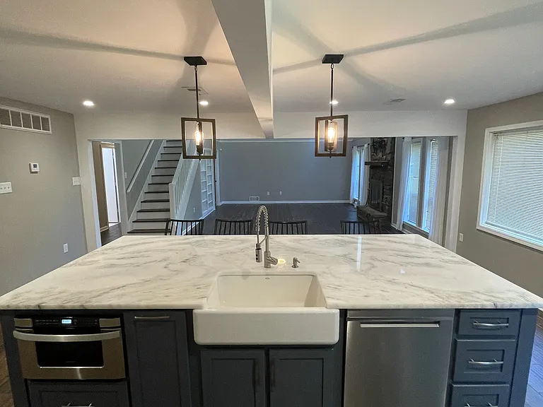 1738 E Churchill Downs Rd — Photo 1