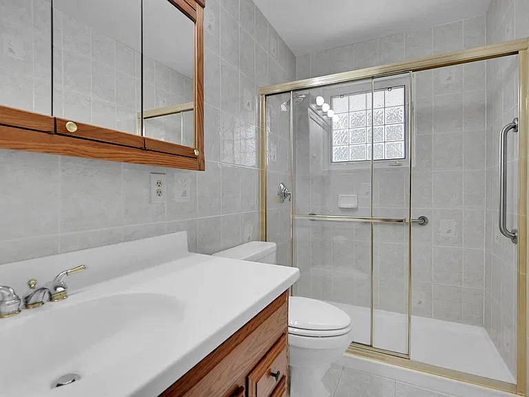 1541 Northwestern Rd — Photo 8