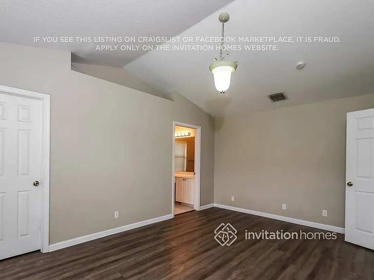 1891 Tulip Ln — Photo 11