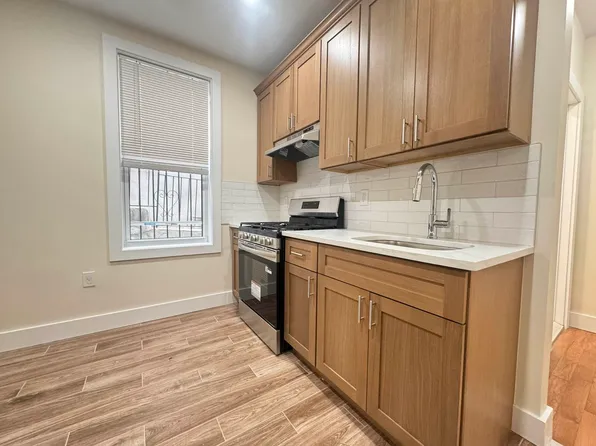 25-68 43rd Street image 1 of 8