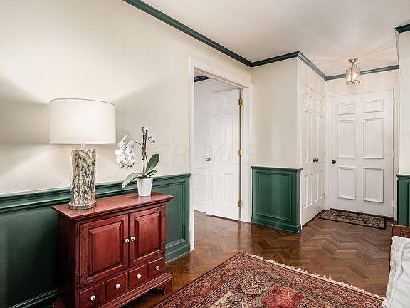 5th image of 378 Potters Ln