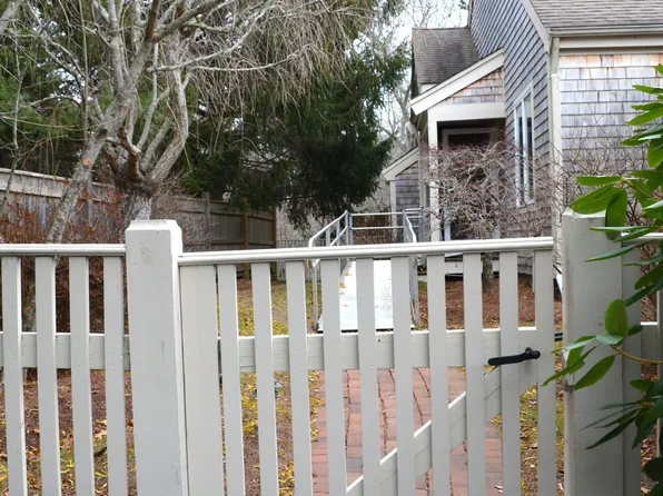 100 Kates Path UNIT 100, Yarmouth Port, MA 02675