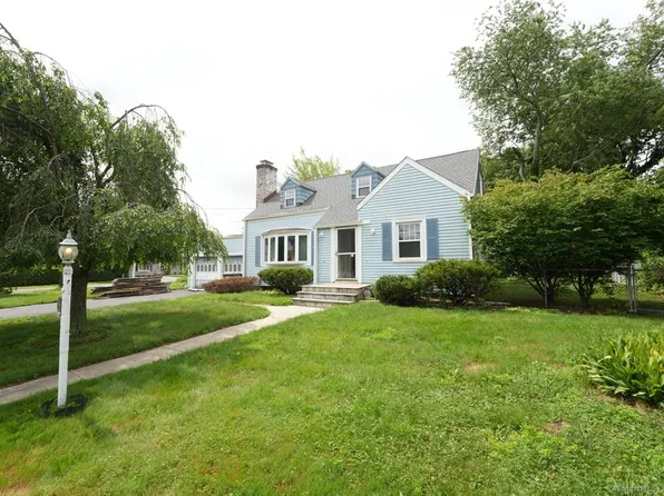 170 Nutmeg Road, Bridgeport, CT 06610