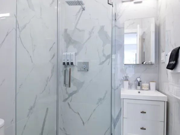 1444 Lincoln Place image 13 of 19