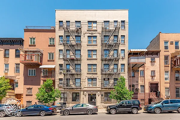 Rented by MySpaceNYC | media 22