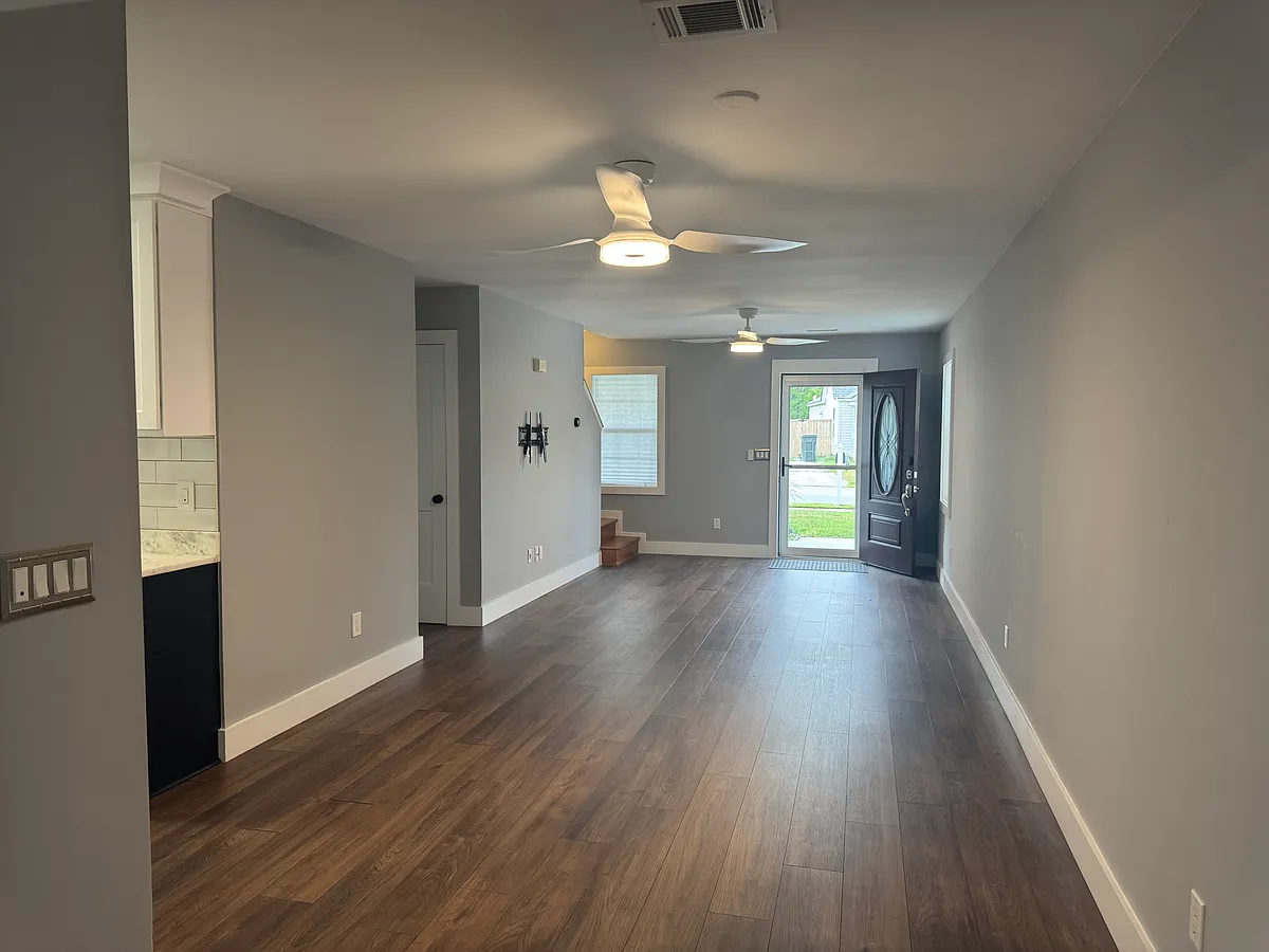 Building Photo - 40 Woodleaf Ct