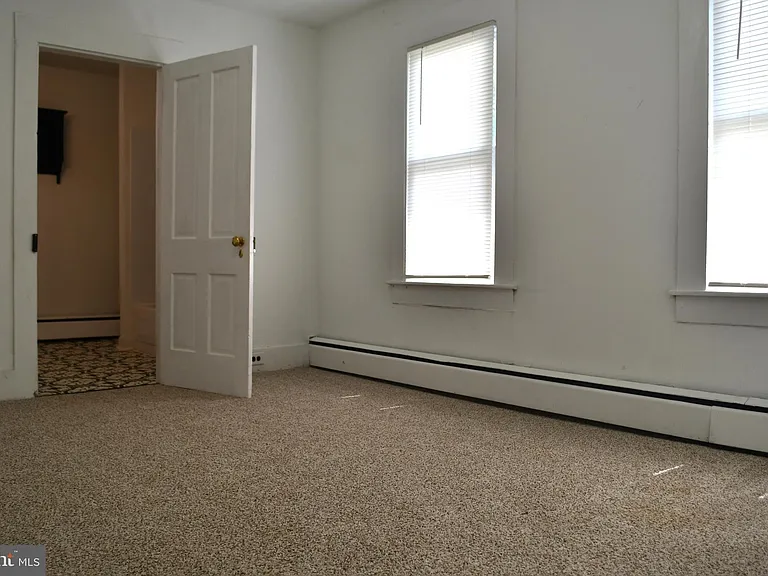 4 E Milby St — Photo 18