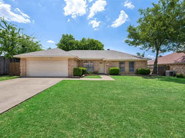 5341 Bob Dr, North Richland Hills, TX 76180