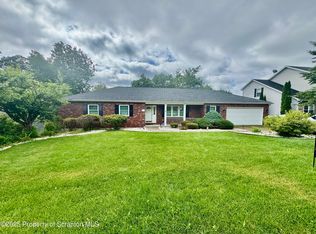 13 Forest Glen Dr, Scranton, PA 18504