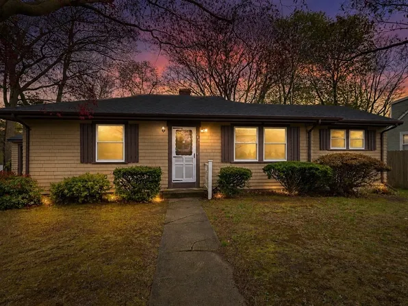 164 Cross Rd, Dartmouth, MA 02747