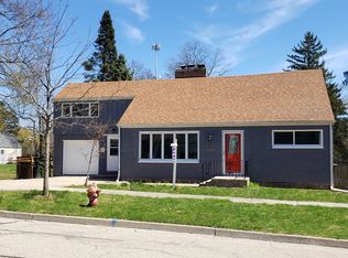 104 King William St, Dundee, IL
