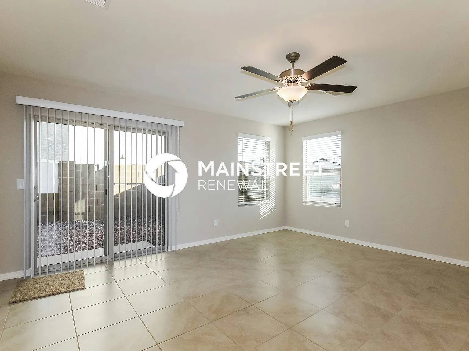 3939 S 82nd Dr — Photo 3