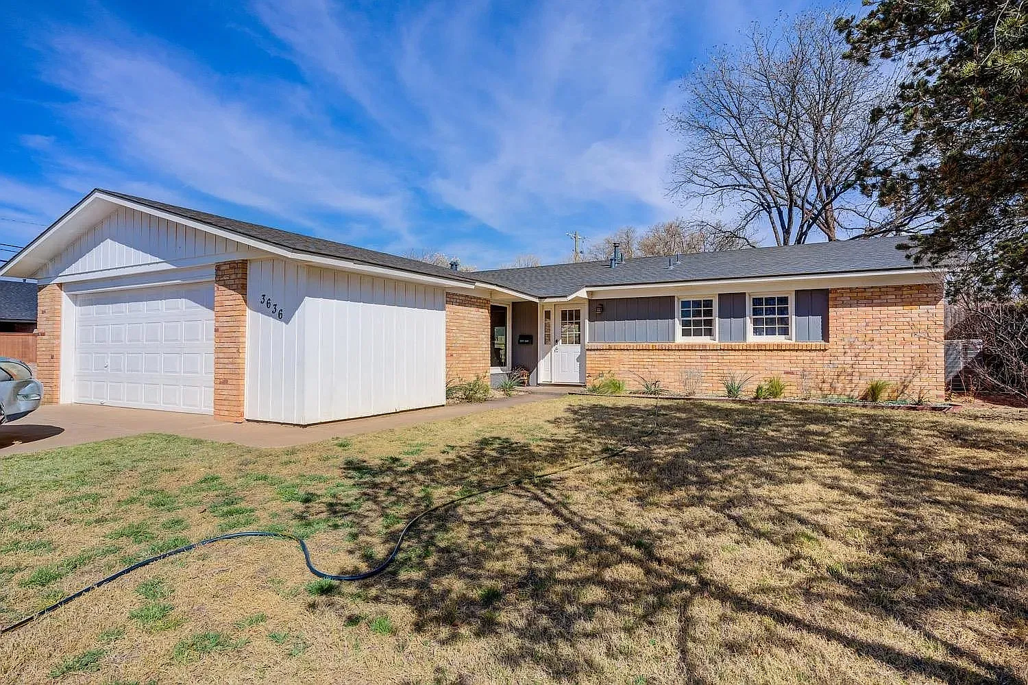 4 bed, 2193 sqft, $2,400 — Photo 1