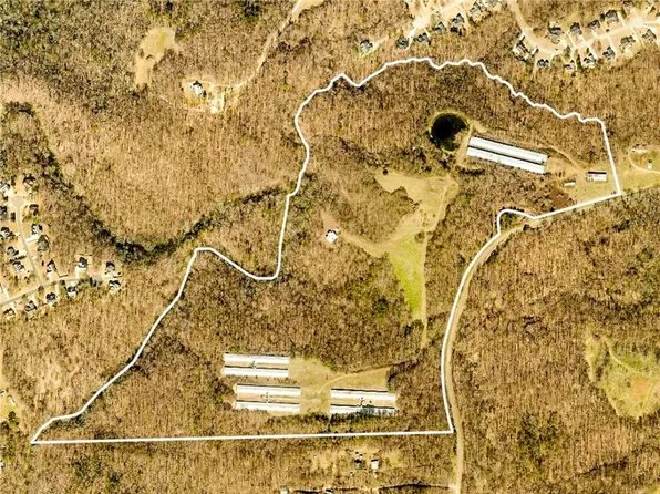 622 Pocket Rd, Pendergrass, GA 30567