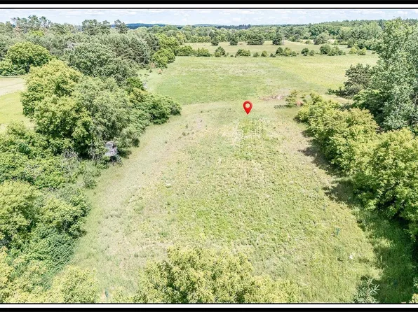 Bear Lake Rd, New London, WI 54961