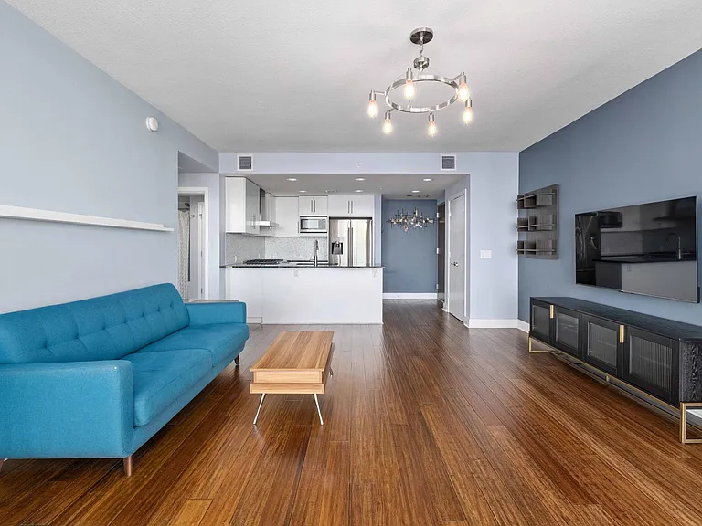 300 Bowie St #1808 — Photo 3