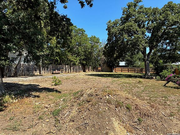 5th image of 314 E Bandera LOT 12