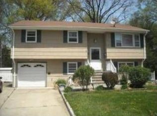 527 Helfin St, Bound Brook, NJ 08805