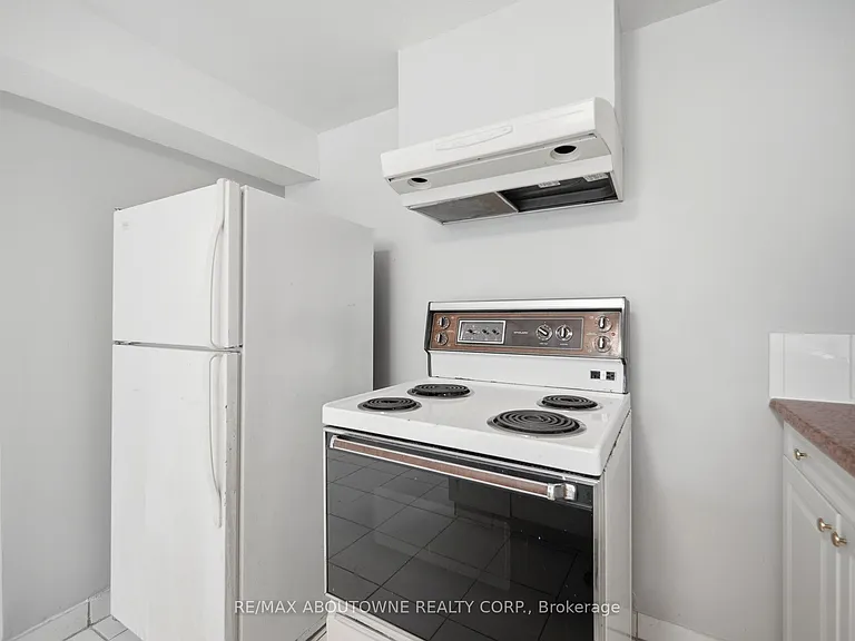 203 Nelson St #3 — Photo 16