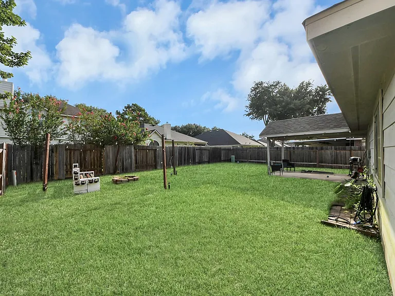 18318 Farriswood Ct — Photo 33