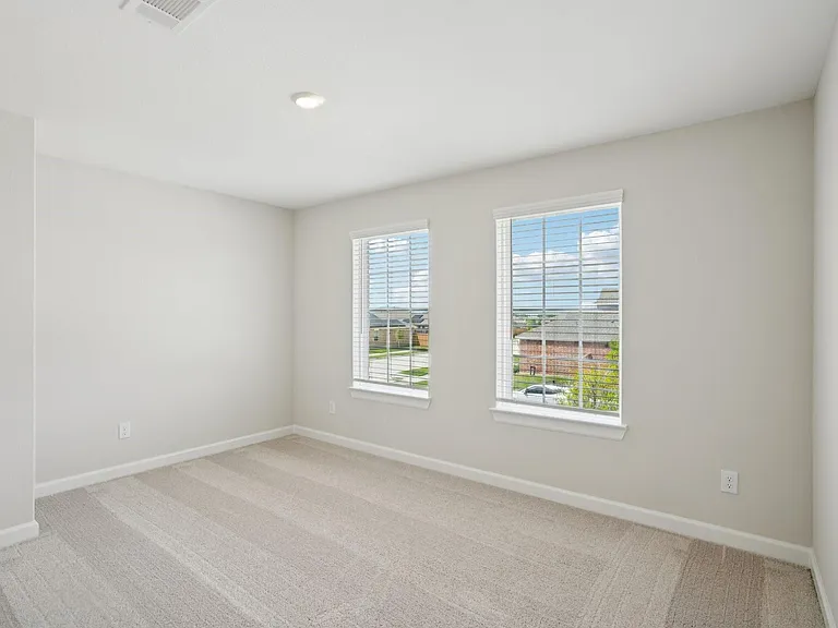 1006 Whispering Winds Dr — Photo 12