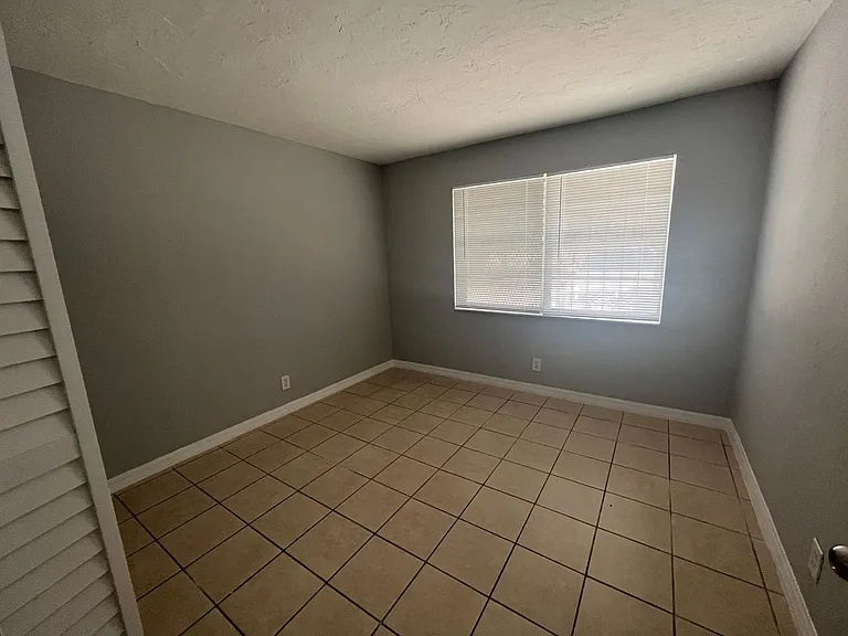 1100 Henrietta Ave — Photo 14
