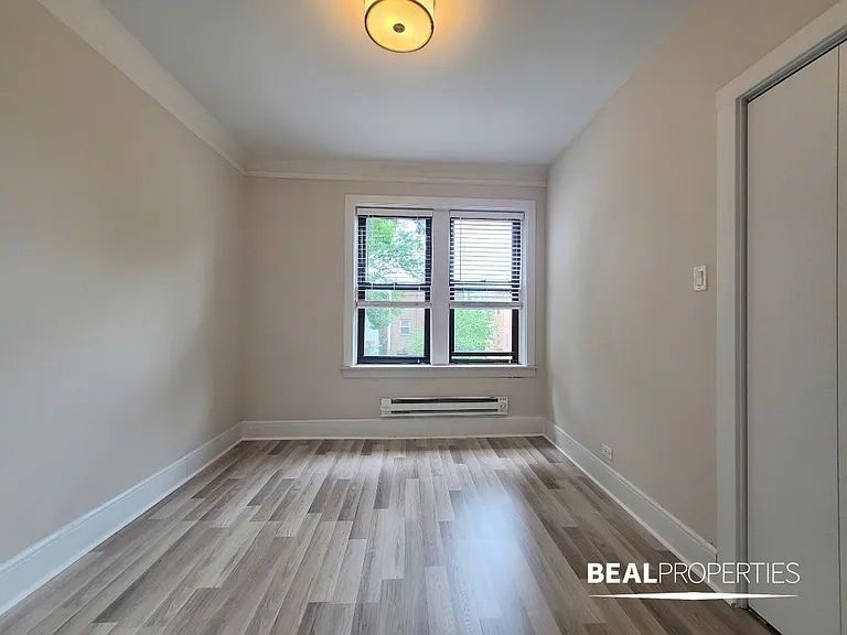 2327 N Rockwell St #A2 — Photo 10