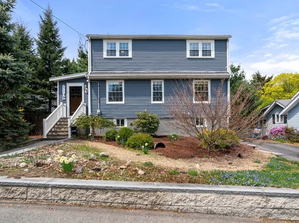 110 Squantum St, Milton, MA 02186