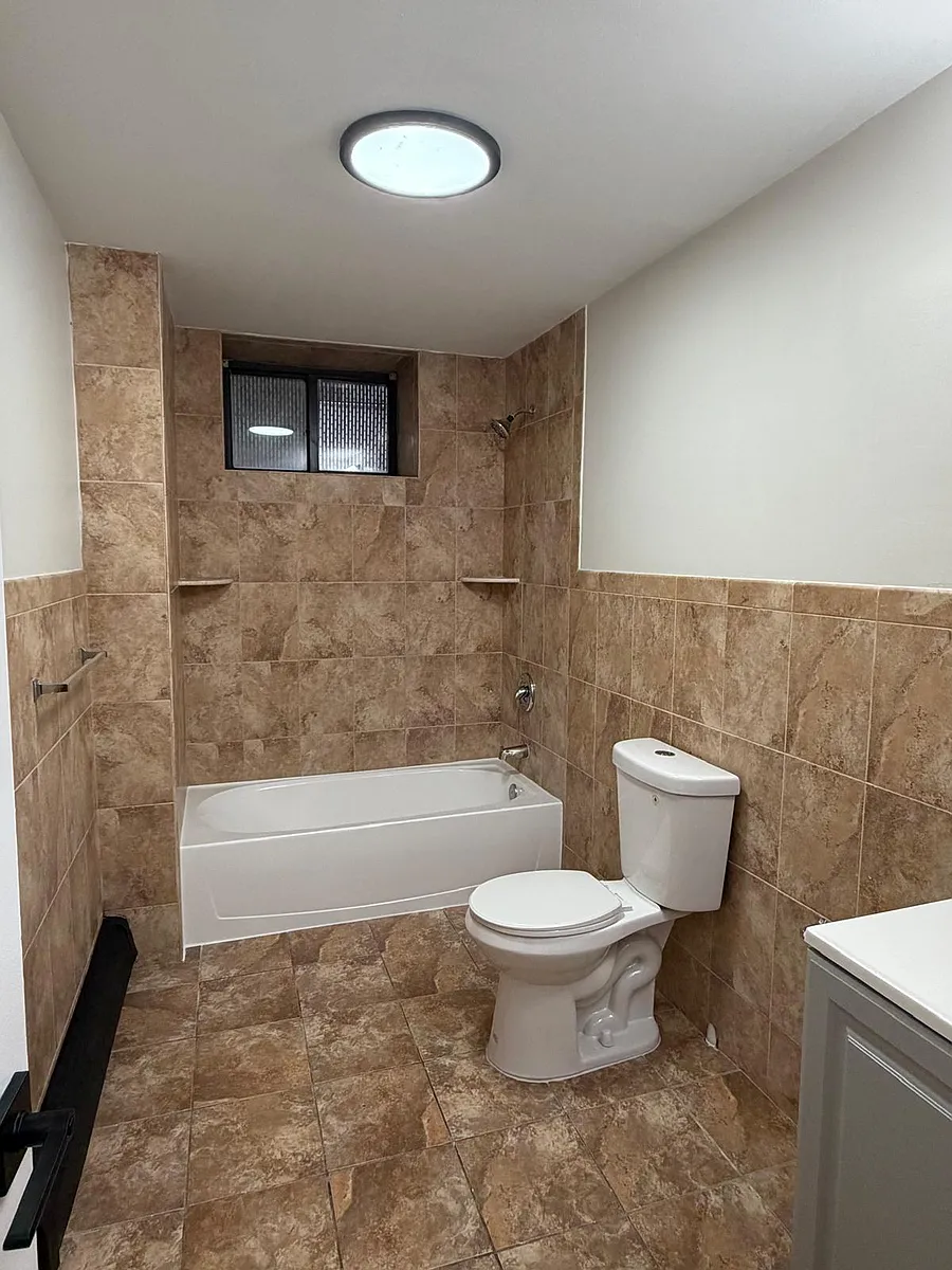 Building Photo - 152 S Harrison St #1H