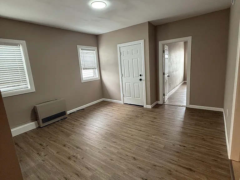 110 Spruce St #1 — Photo 8