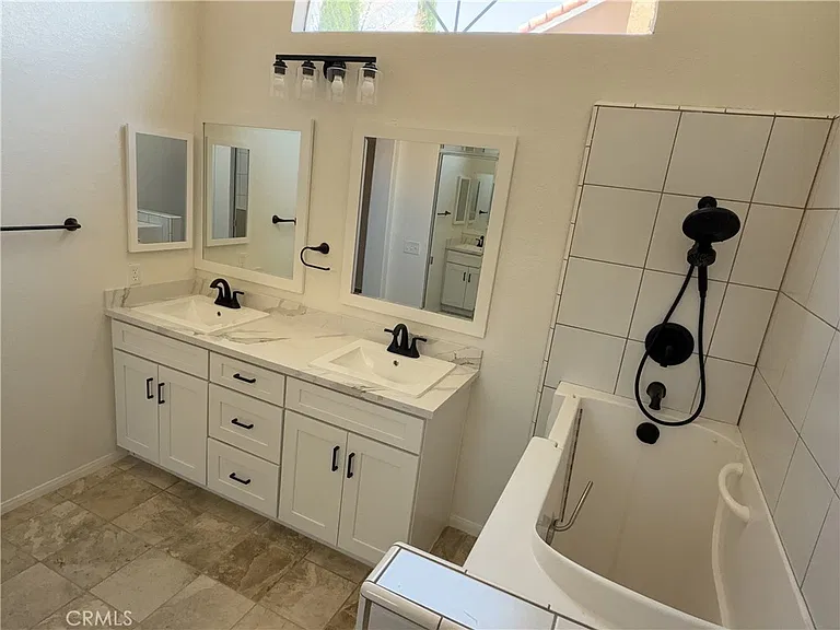 12590 Cobalt Rd — Photo 31