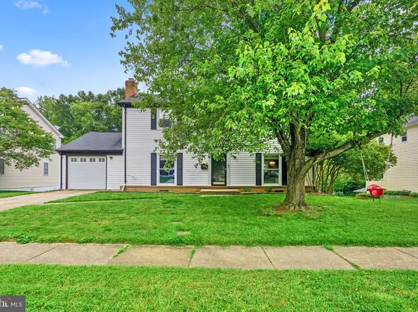 11801 Montague Dr, Laurel, MD 20708
