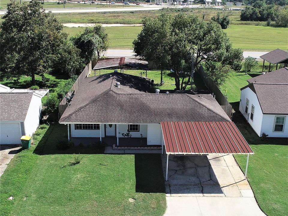 1st image of 606 S Circle Dr